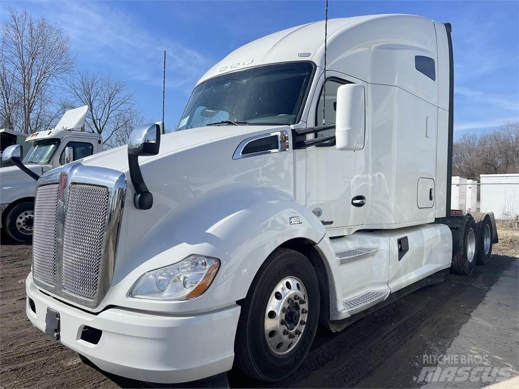 Kenworth T680 Тягачі