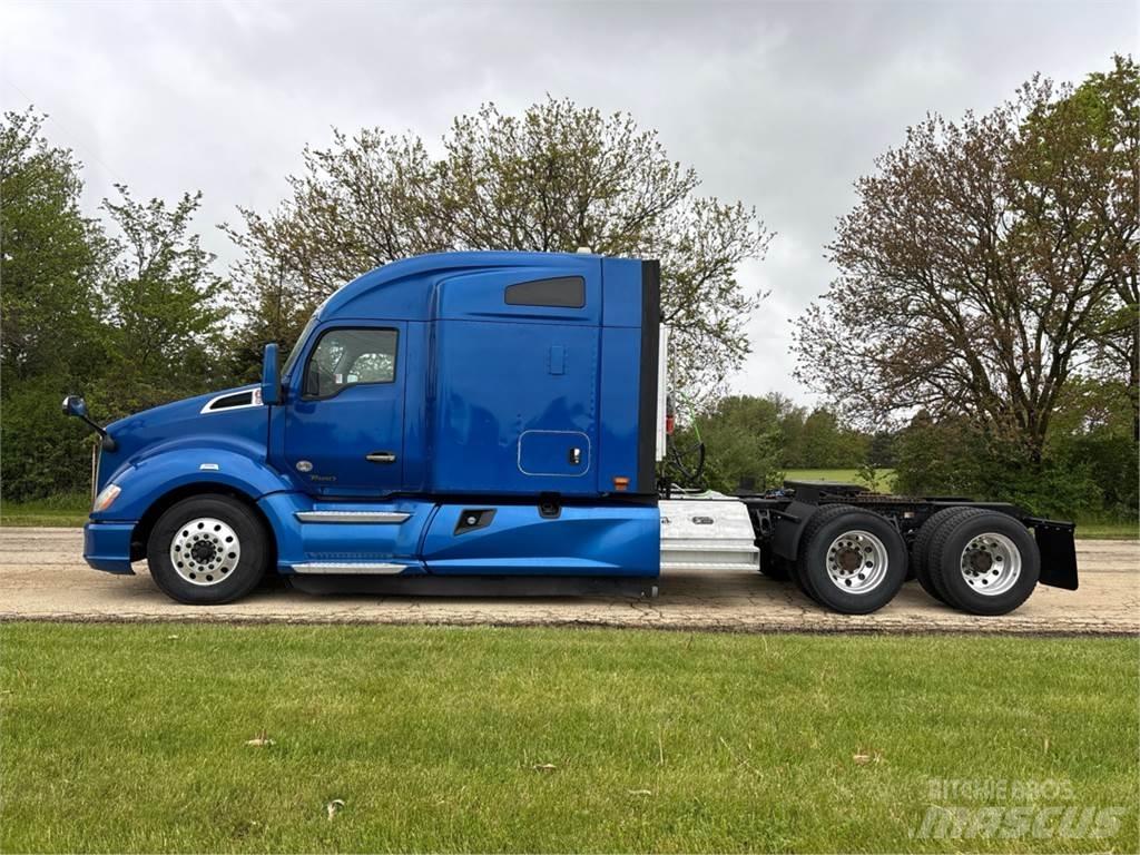 Kenworth T680 Тягачі