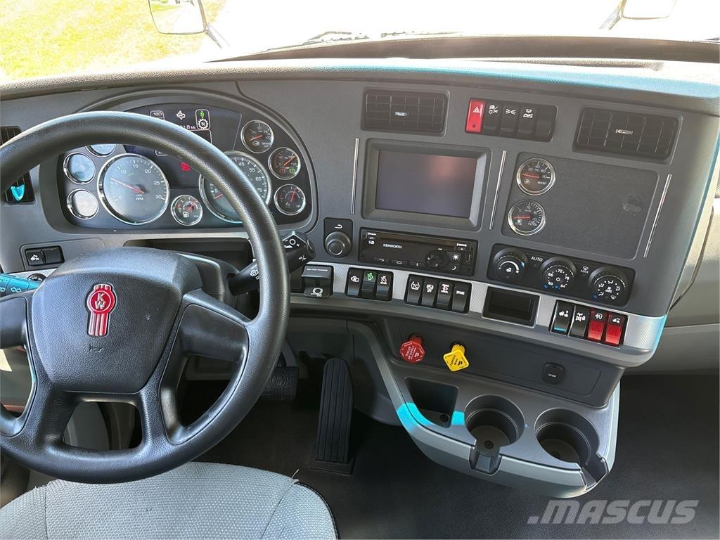 Kenworth T680 Тягачі