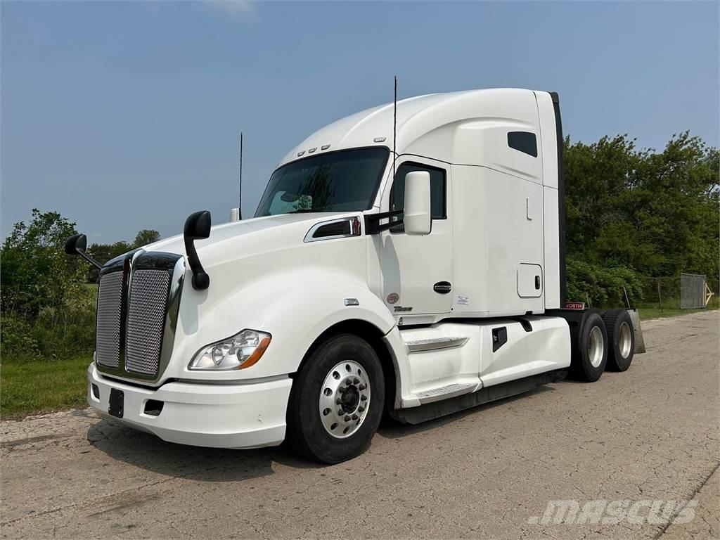 Kenworth T680 Тягачі
