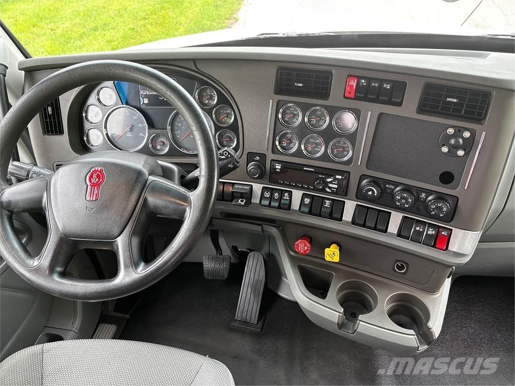 Kenworth T680 Тягачі