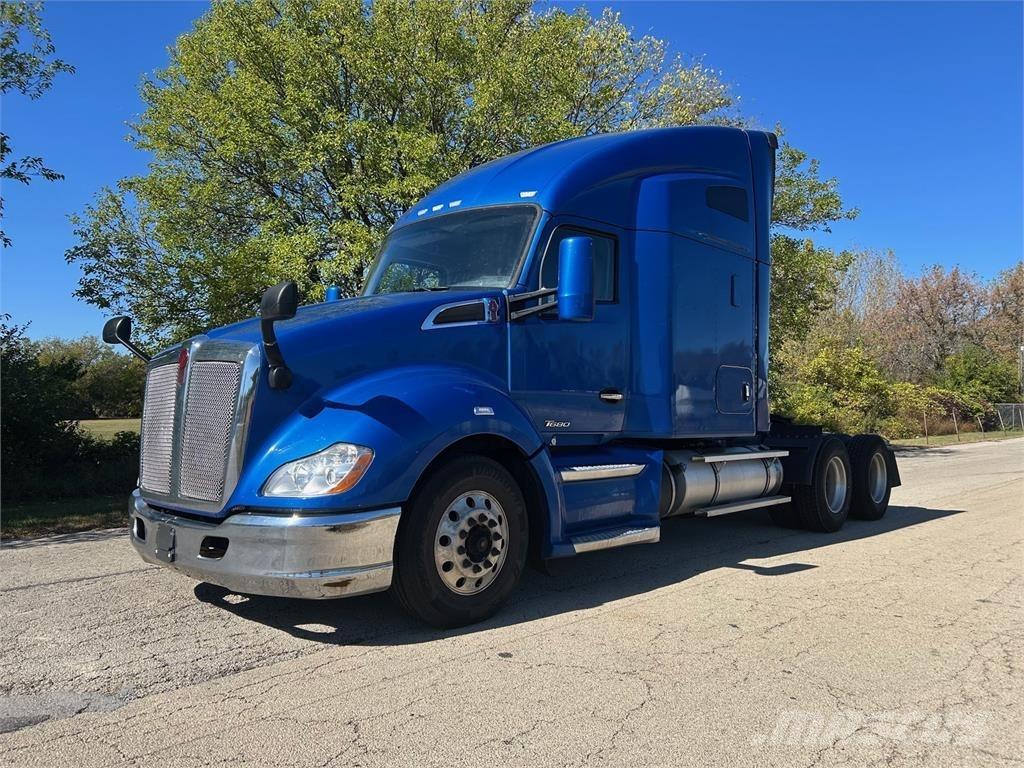 Kenworth T680 Вантажівки / спеціальні