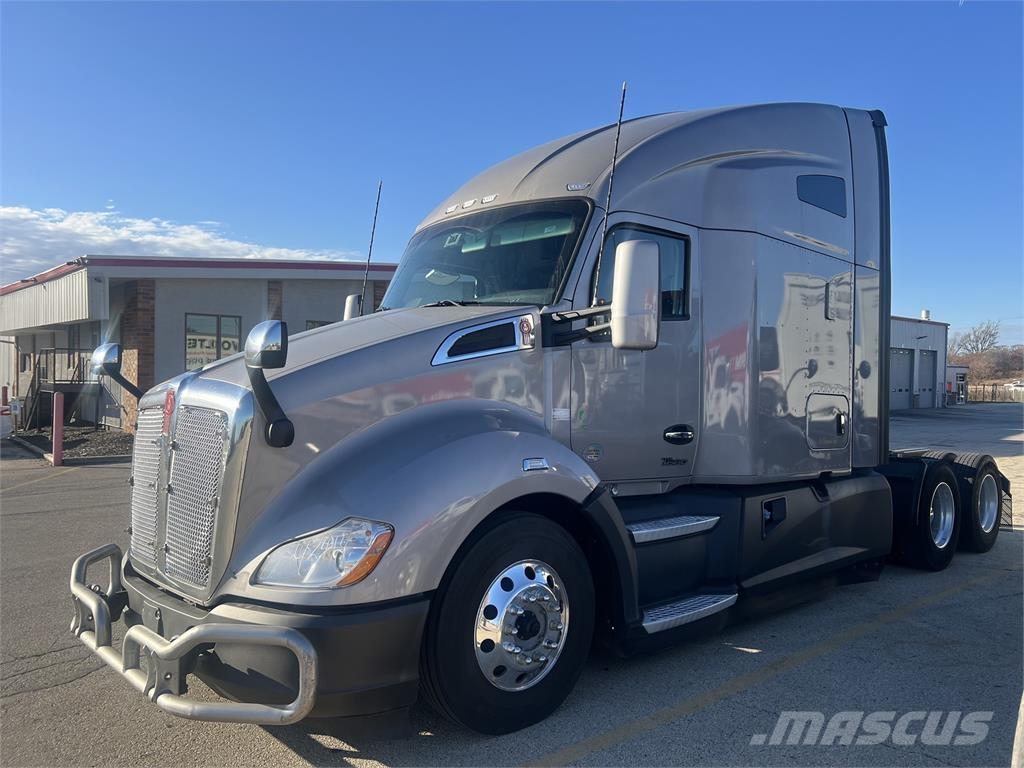 Kenworth T680 Тягачі