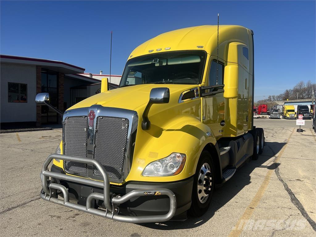 Kenworth T680 Тягачі
