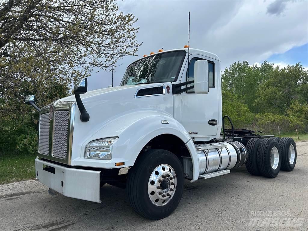 Kenworth T880 Тягачі