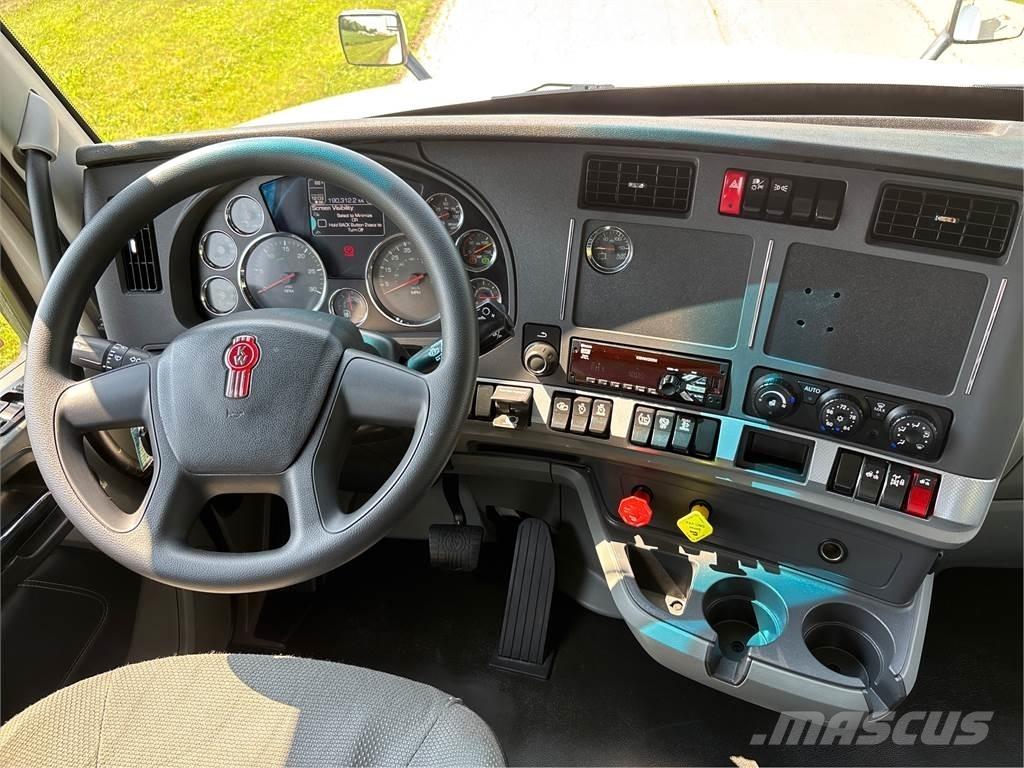 Kenworth T880 Тягачі