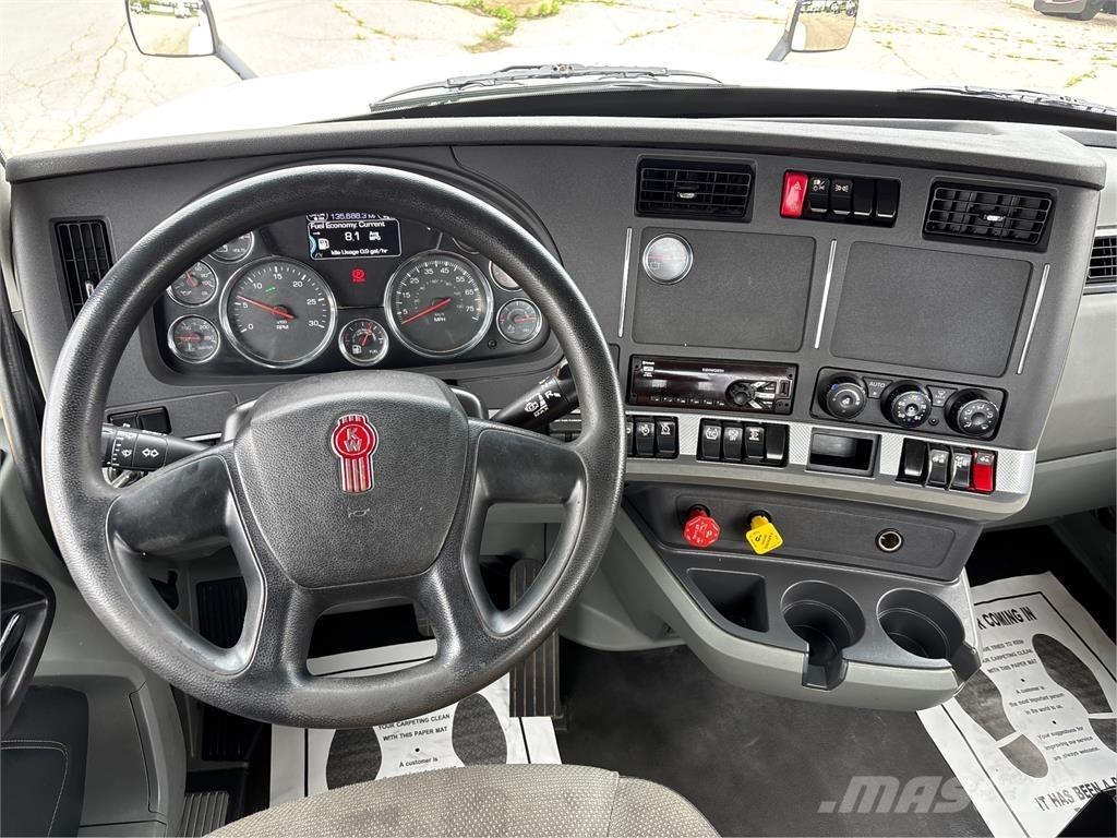 Kenworth T880 Тягачі