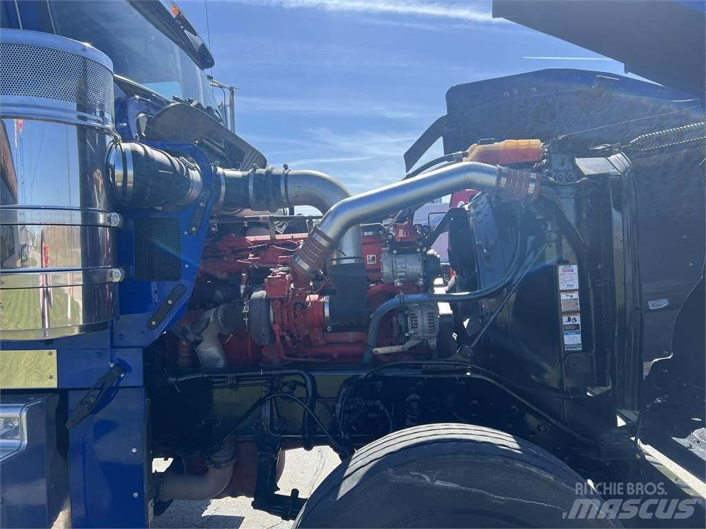 Kenworth W900 Тягачі