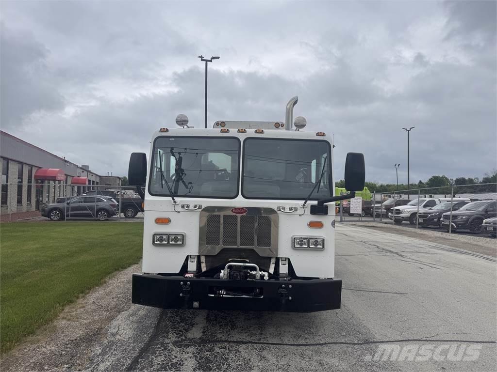 Peterbilt 320 Сміттєвози