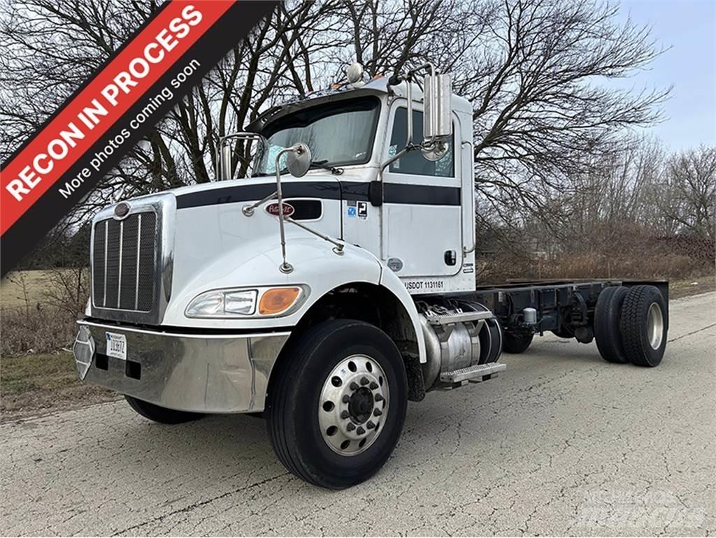 Peterbilt 337 Шасі з кабіною