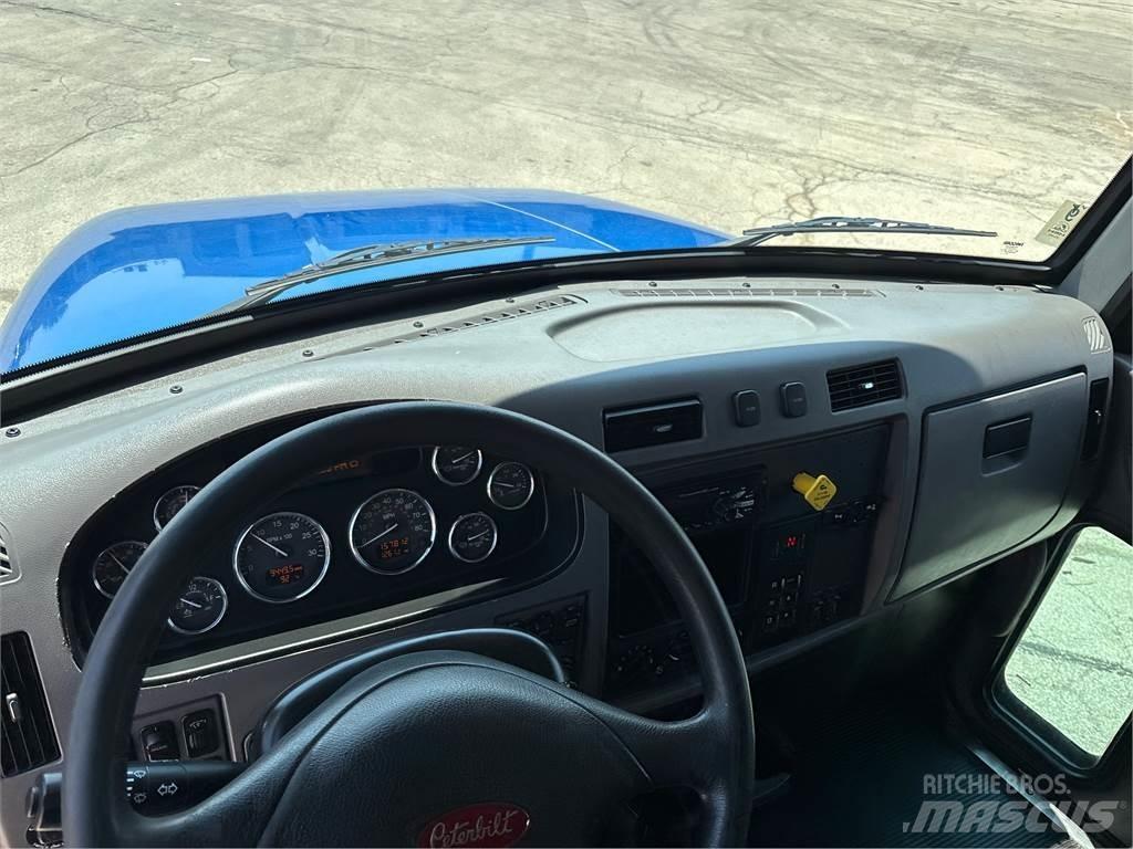 Peterbilt 337 Вантажівки / спеціальні