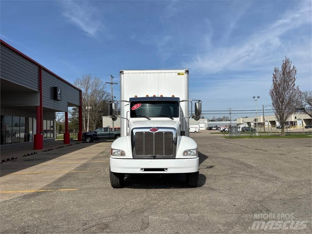 Peterbilt 337 Фургони