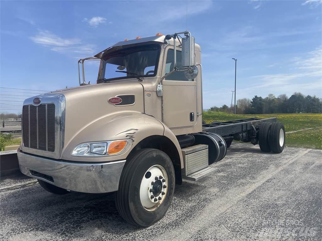 Peterbilt 337 Шасі з кабіною