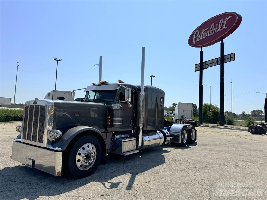Peterbilt 389 Тягачі