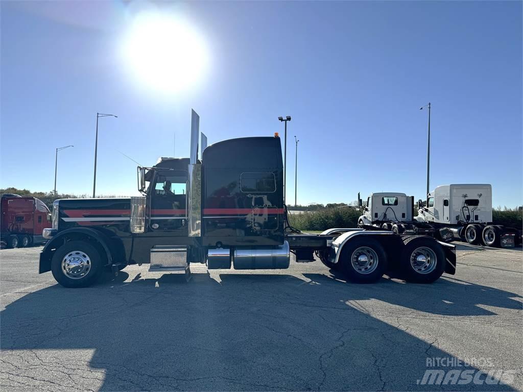 Peterbilt 389 Тягачі