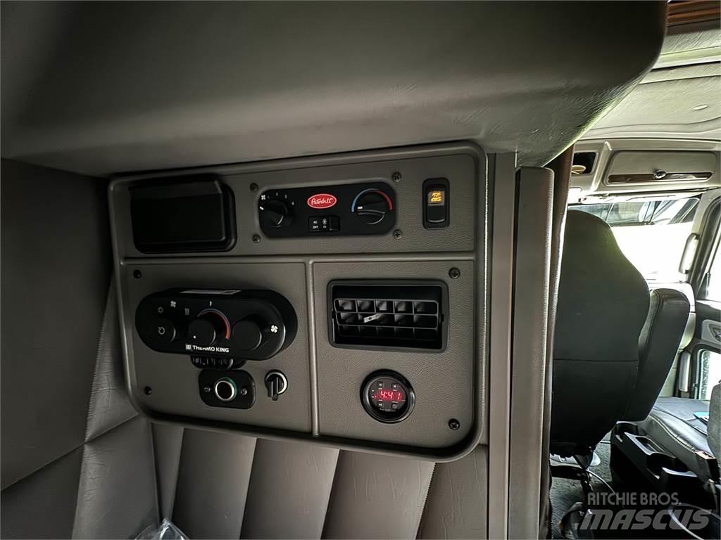 Peterbilt 389 Тягачі