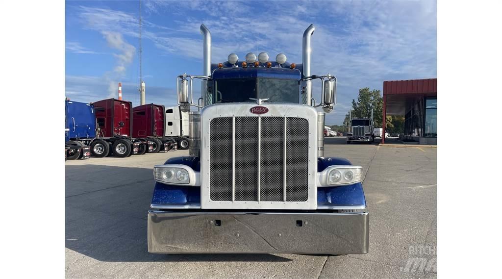 Peterbilt 389 Тягачі