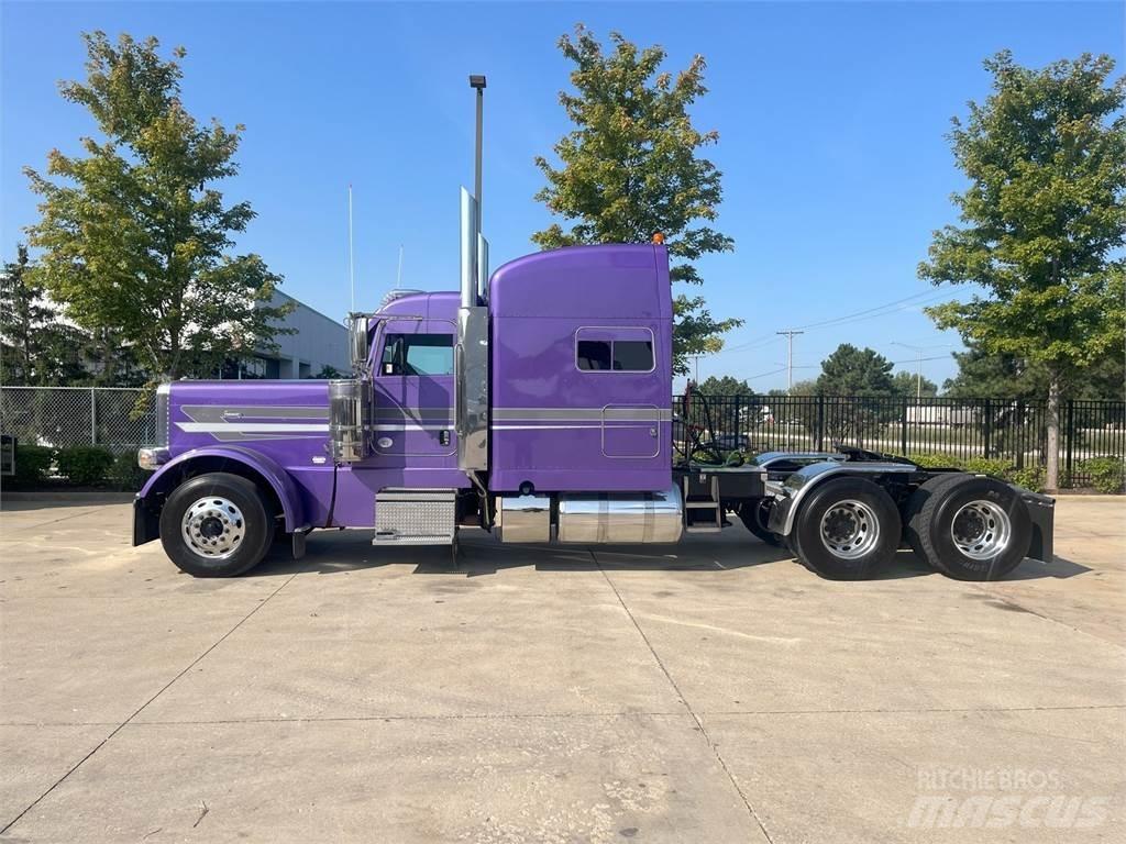 Peterbilt 389 Тягачі