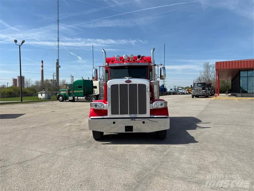 Peterbilt 389 Тягачі
