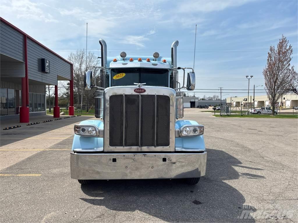 Peterbilt 389 Тягачі