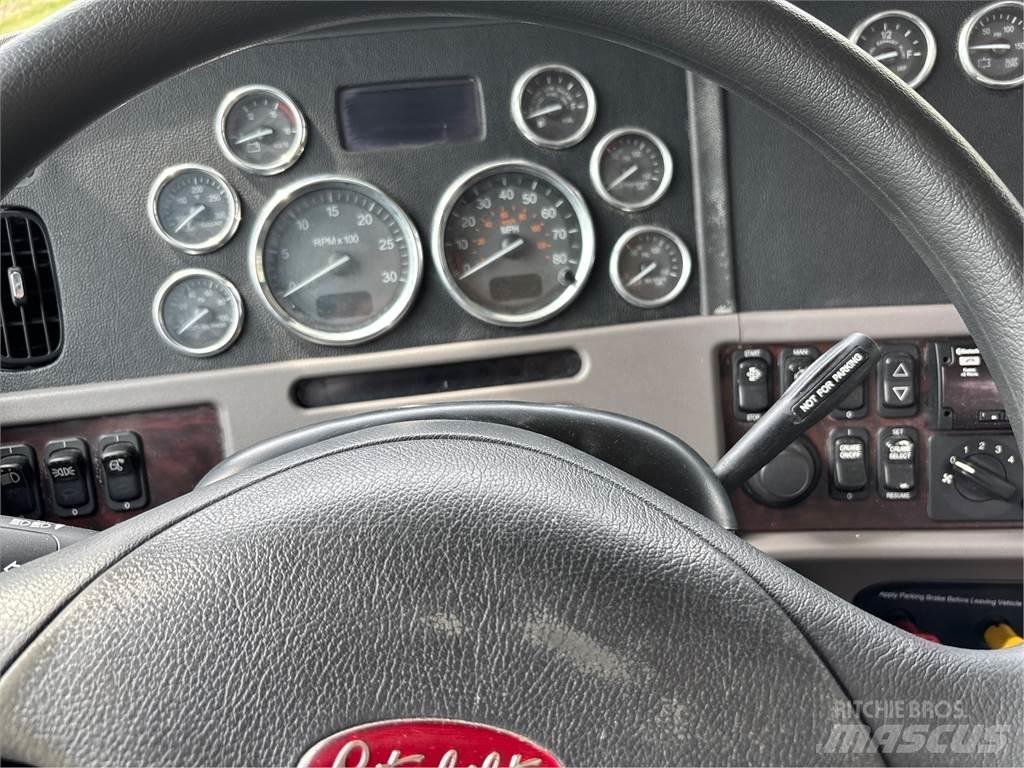 Peterbilt 389 Тягачі
