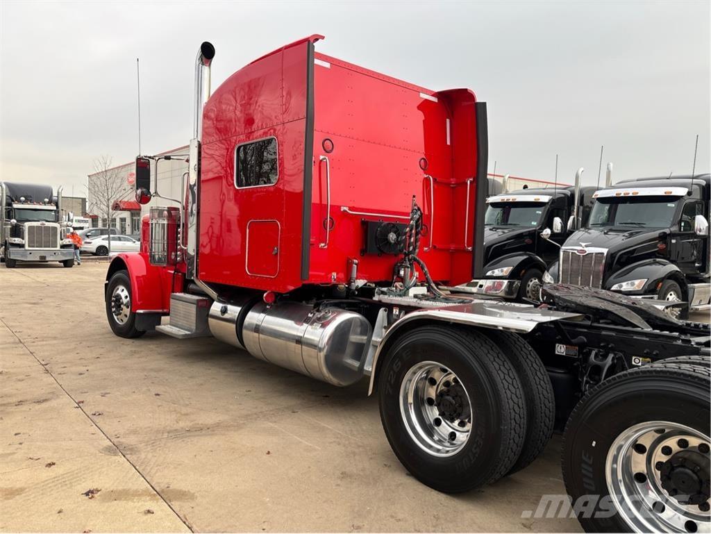 Peterbilt 389 Тягачі