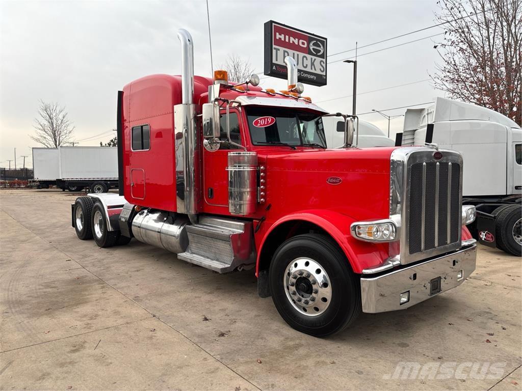 Peterbilt 389 Тягачі
