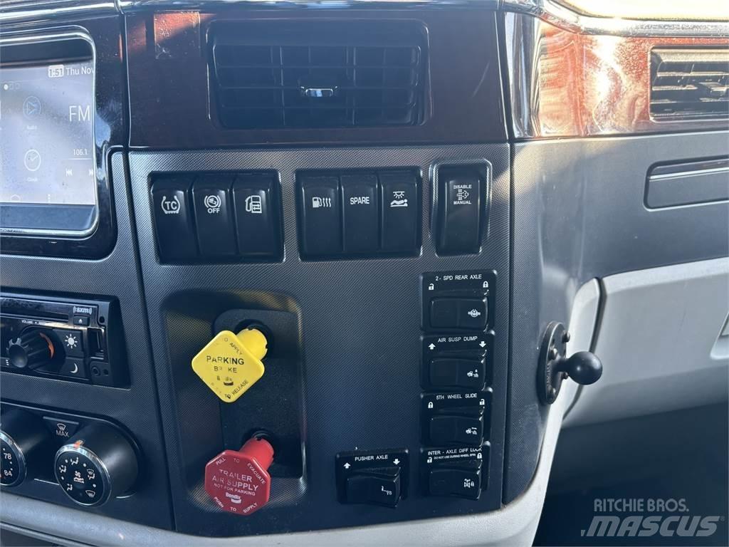 Peterbilt 567 Тягачі