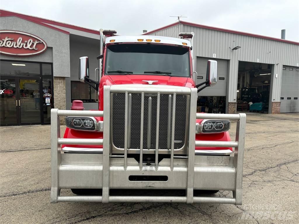 Peterbilt 567 Тягачі