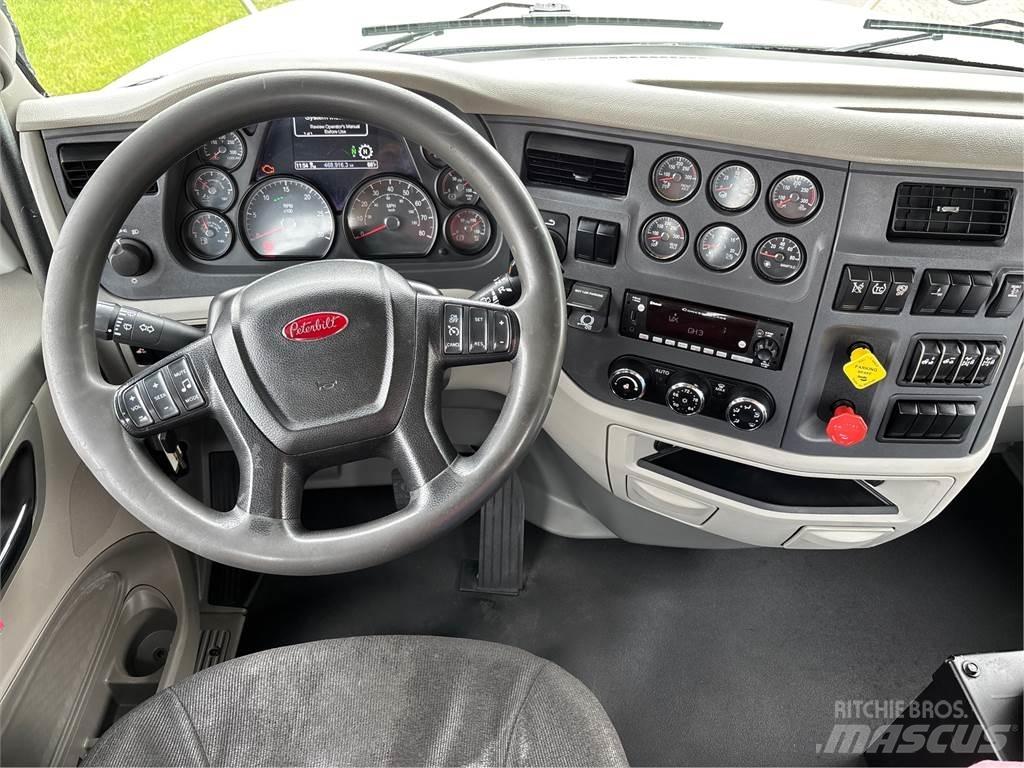 Peterbilt 567 Тягачі