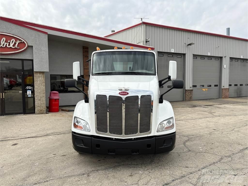 Peterbilt 579 Тягачі