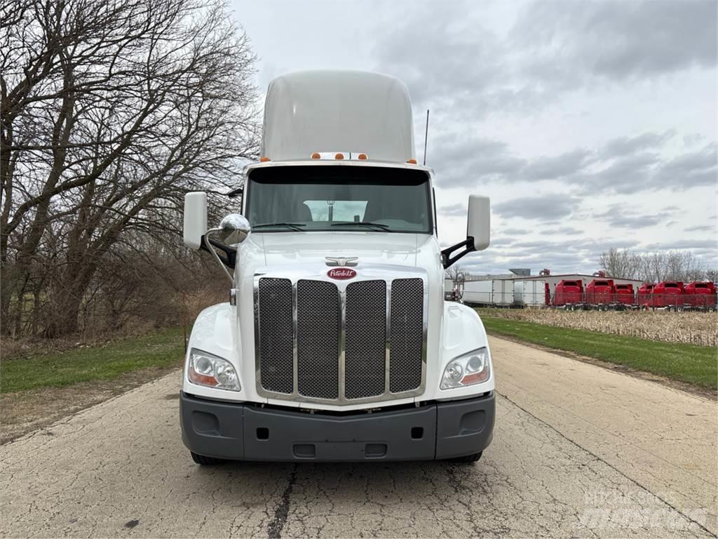 Peterbilt 579 Тягачі