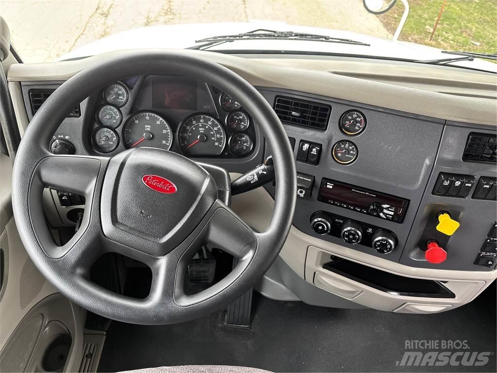 Peterbilt 579 Тягачі