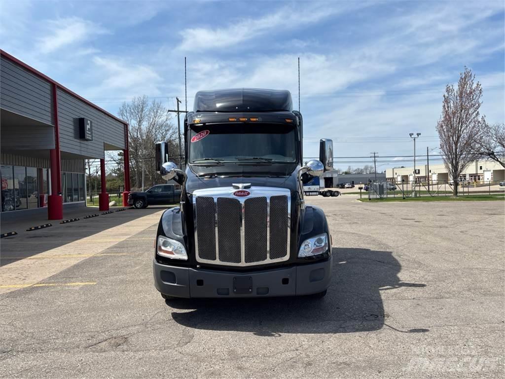 Peterbilt 579 Тягачі