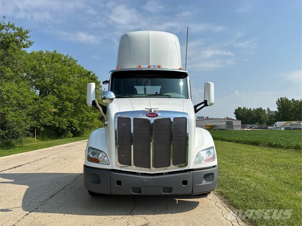 Peterbilt 579 Тягачі