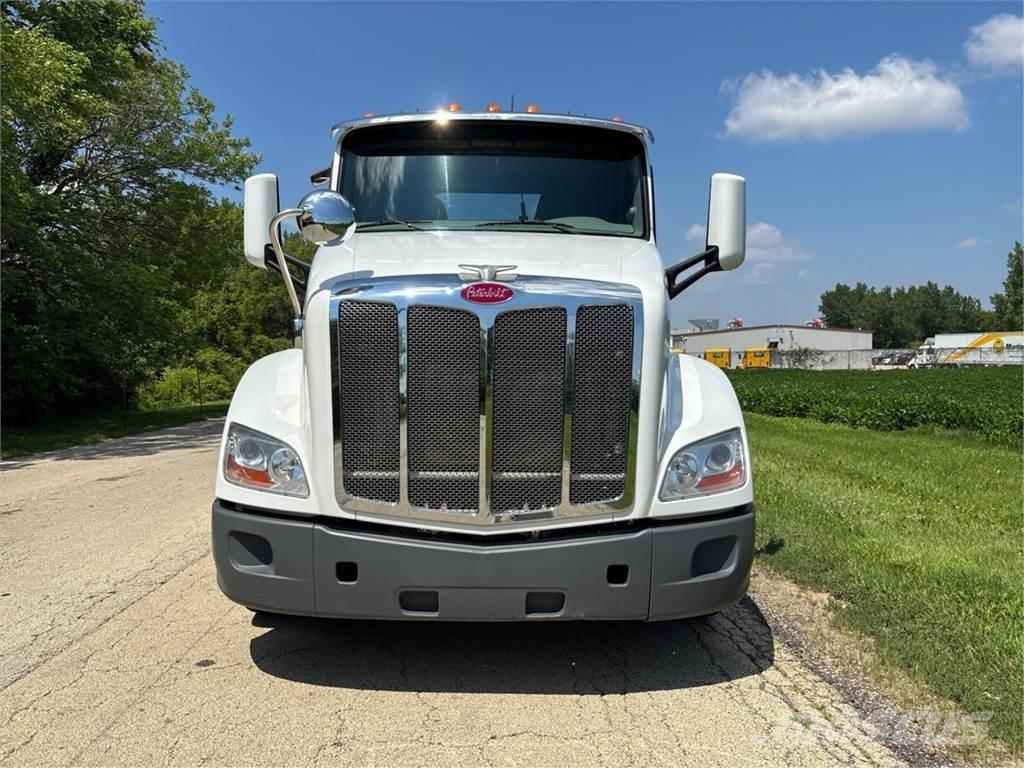 Peterbilt 579 Тягачі