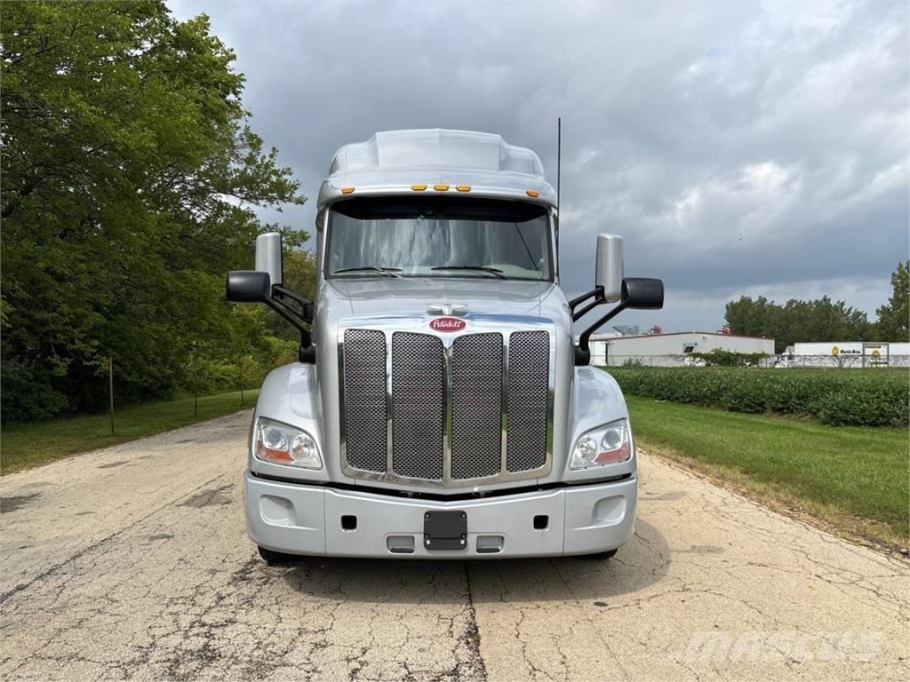 Peterbilt 579 Вантажівки / спеціальні