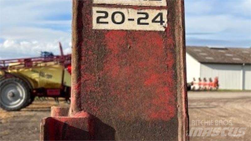 Bigab 20-24 Гакові причепи