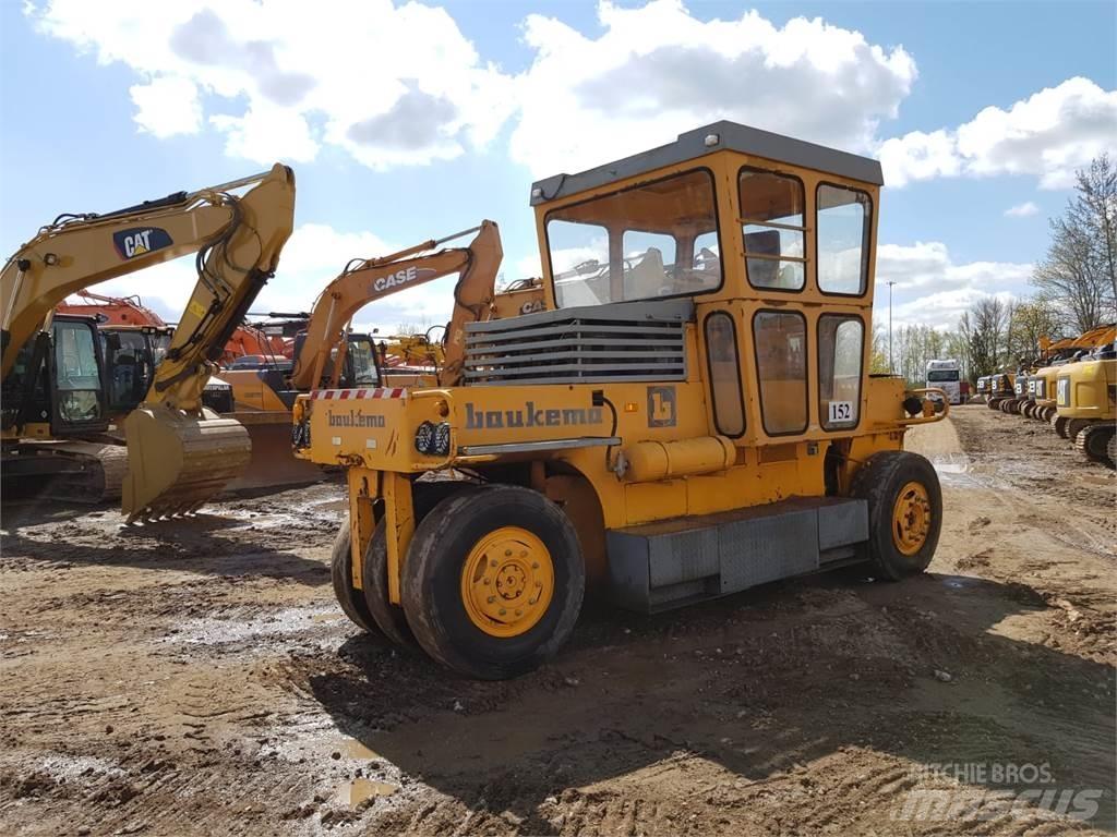 Bomag SGW-17 Пневматичні катки
