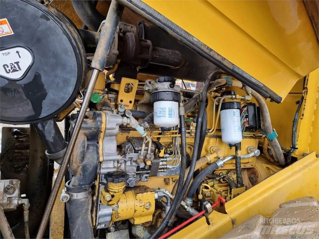 CAT CS 563E Грунтові котки