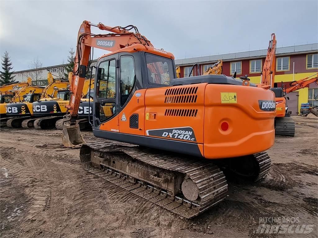 Doosan DX140LC-3 Гусеничні екскаватори
