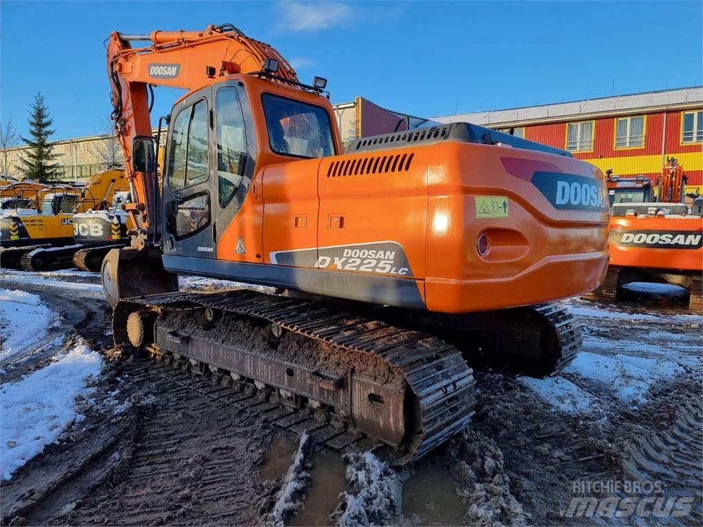 Doosan DX225LC Гусеничні екскаватори