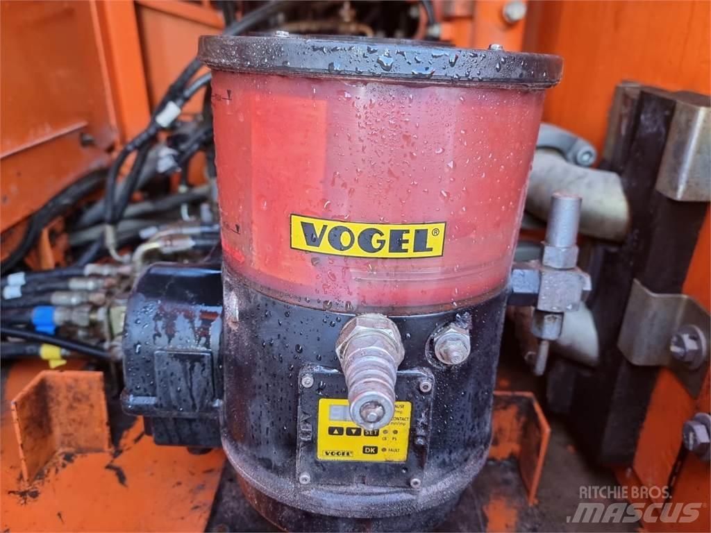Doosan DX225LC Гусеничні екскаватори