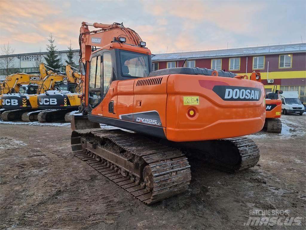 Doosan DX225LC Гусеничні екскаватори