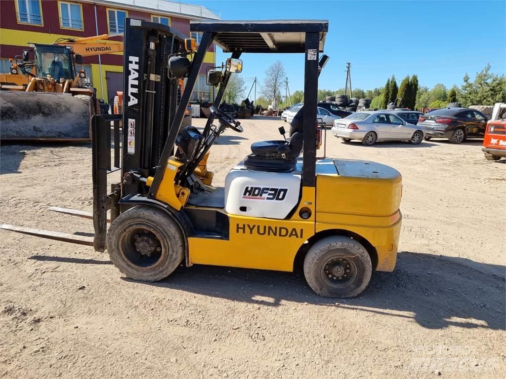Hyundai Halla HDF30 Дизельні навантажувачі