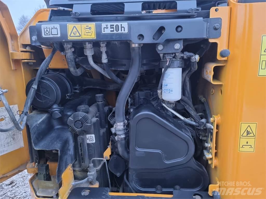 JCB 135HD Міні-навантажувачі