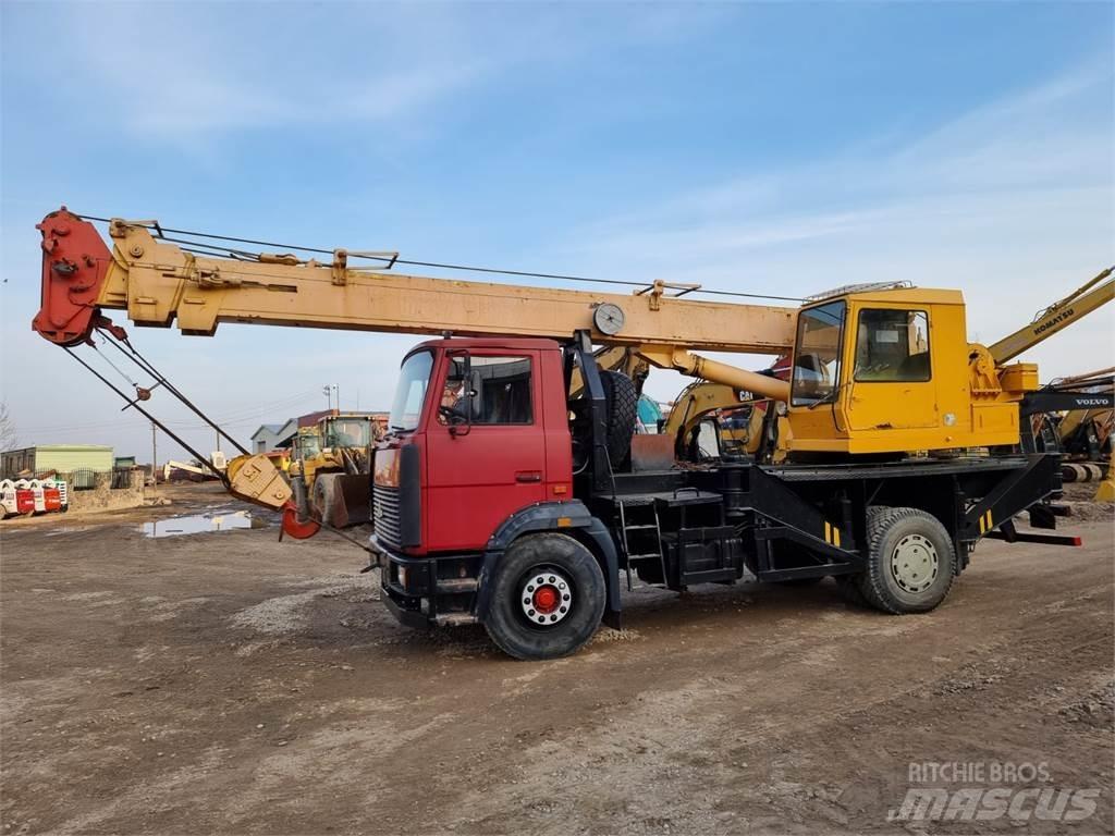 MAZ 533731 автокрани