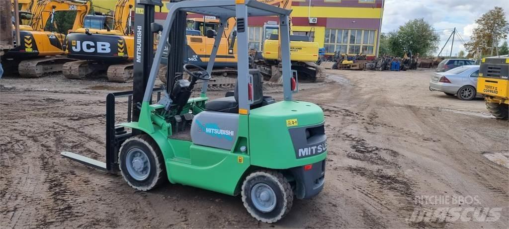 Mitsubishi FD20 Дизельні навантажувачі