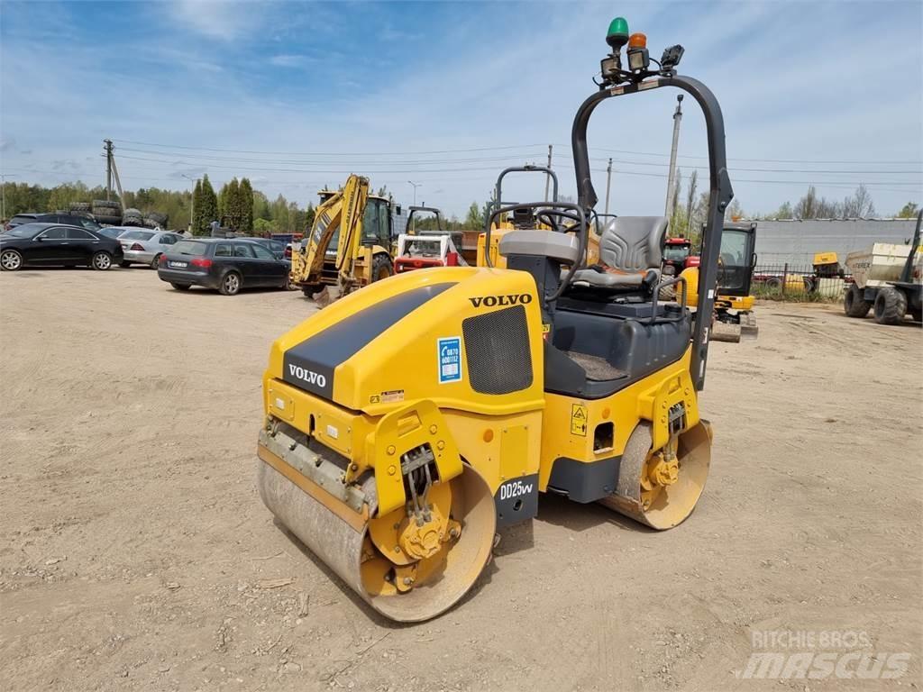 Volvo DD25 Котки тротуарні