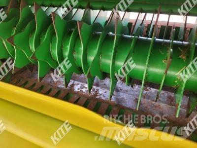 John Deere 568 Рулонні прес-підбирачі